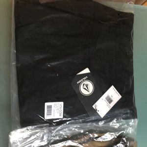 1 pair of Men’s Volcom chino shorts